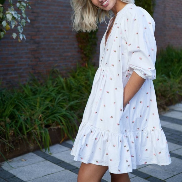 ByTimo Embroidered Floral Shift Dress - Picture 1 of 9